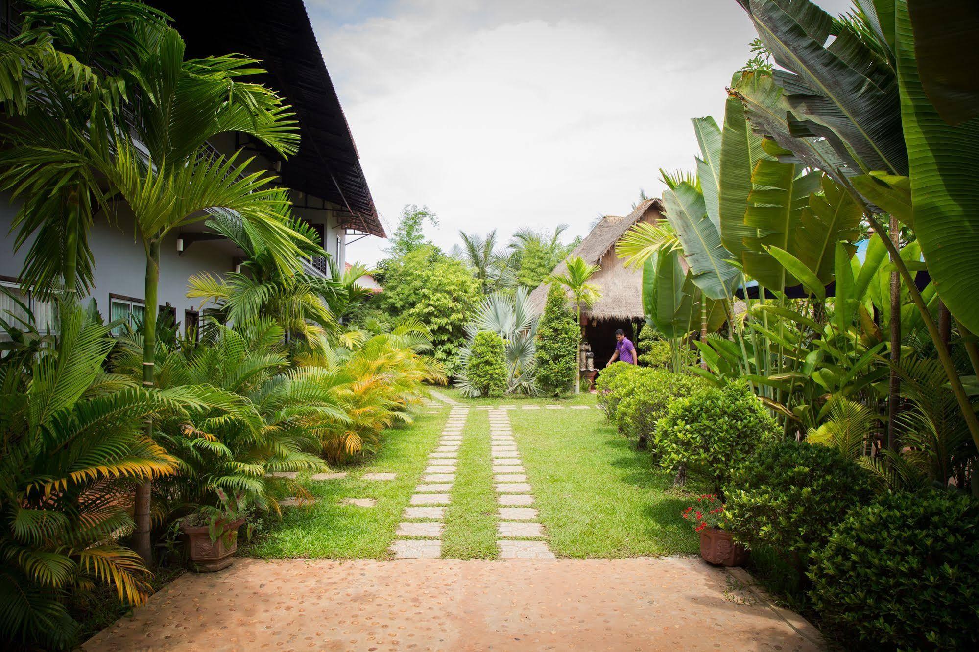 Reveal Angkor Hotel Siem Reap Exterior photo