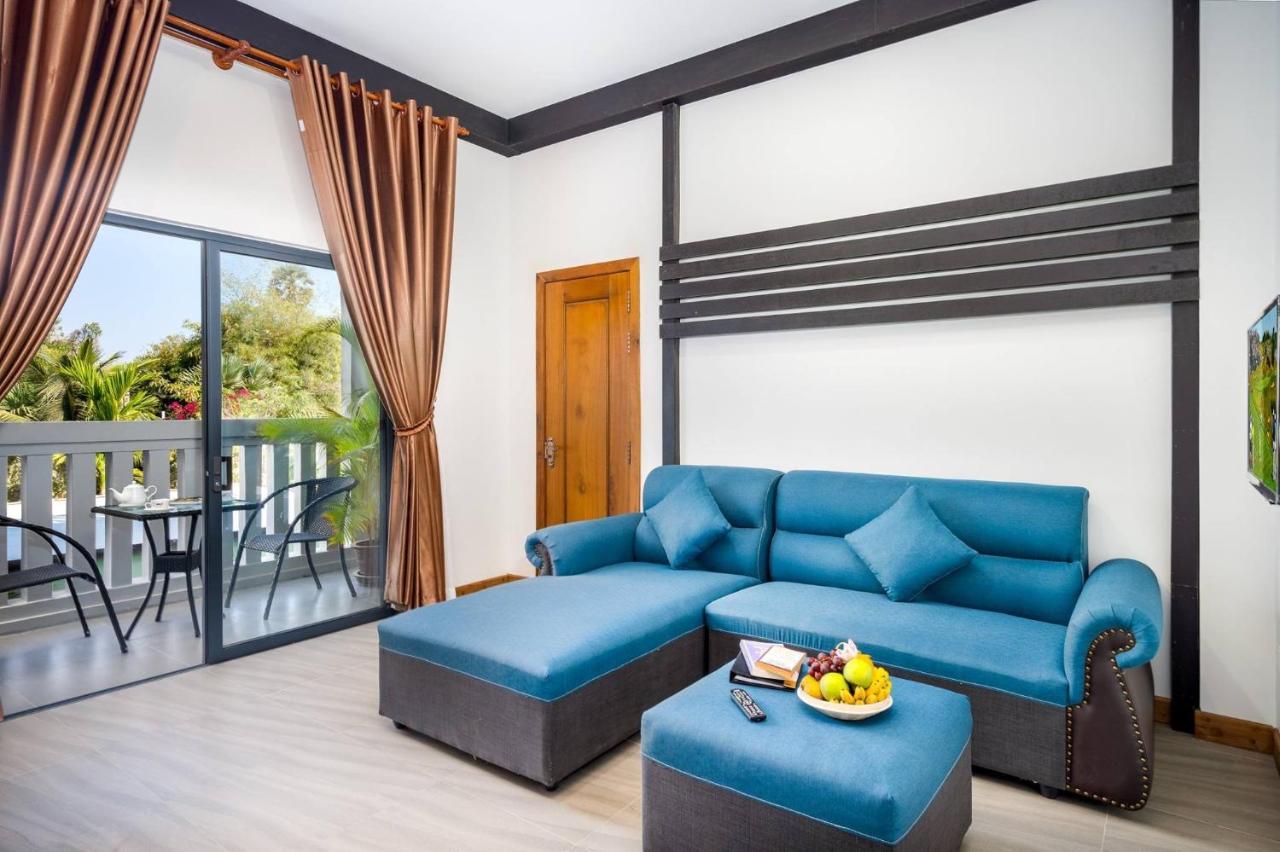 Reveal Angkor Hotel Siem Reap Exterior photo