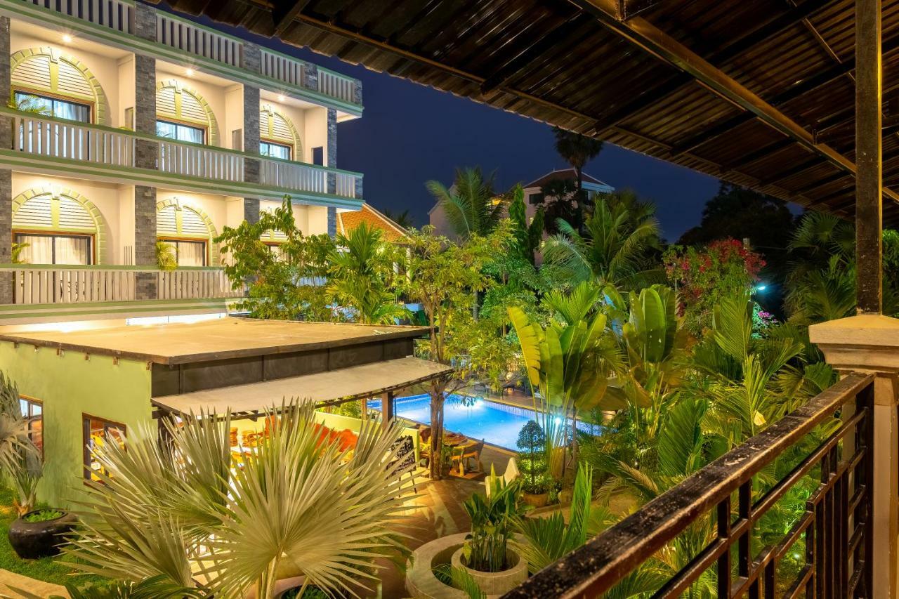 Reveal Angkor Hotel Siem Reap Exterior photo